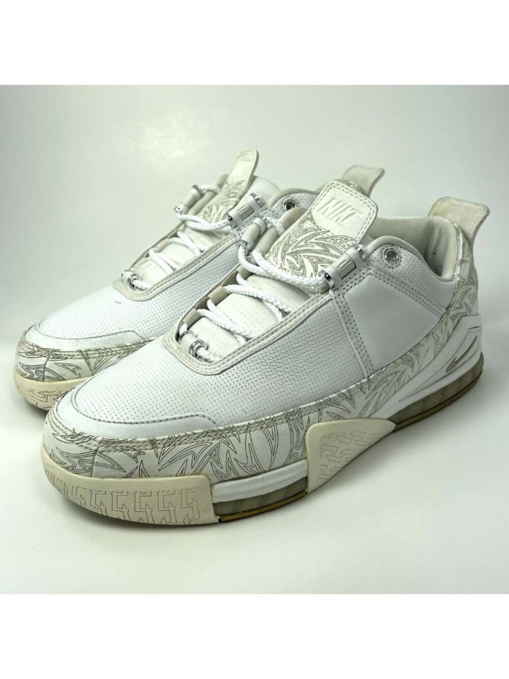 Men's Sz 9.5 - 2005 Nike Zoom LeBron 2 Low Laser w/BOX White Metallic 310845-111